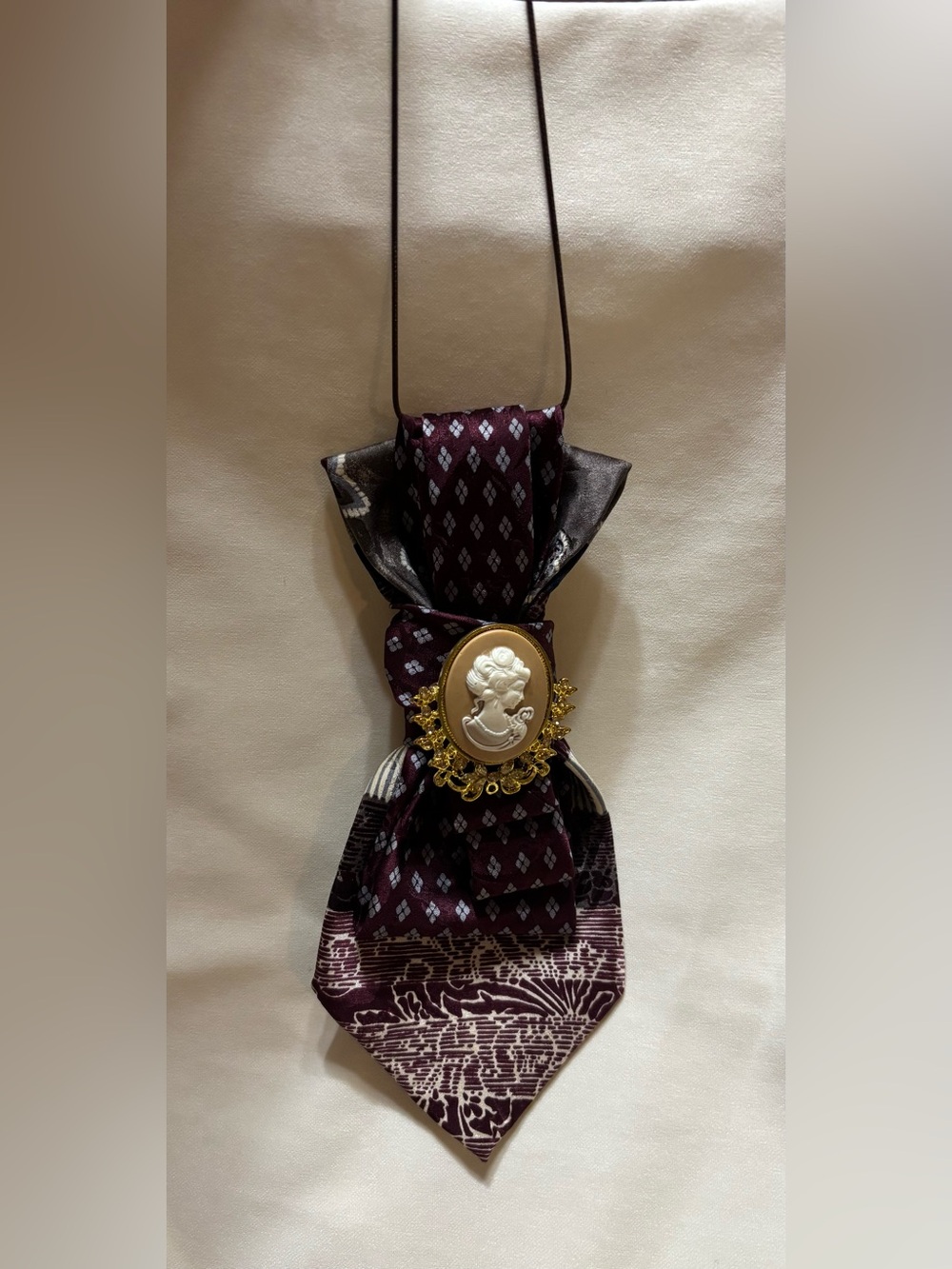 Vintage-Inspired Cameo Tie Necklace in Plum and Gold